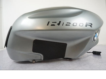Extrabild4 på Bensintank från en BMW R 1200 R -2007 motorcykel.