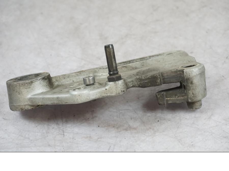 Höger sida på Bromsoksfäste från en BMW F 800 GS -2009 motorcykel.