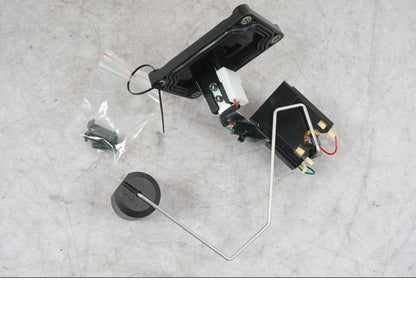 Framsidan på Bensinnivågivare från en Ducati Multistrada V4 -2024 motorcykel.