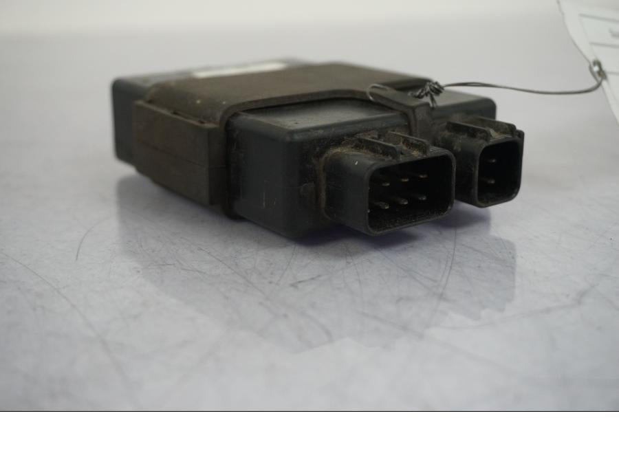 Baksidan på CDI / ECU från en Suzuki VZ 800 -2000 motorcykel.