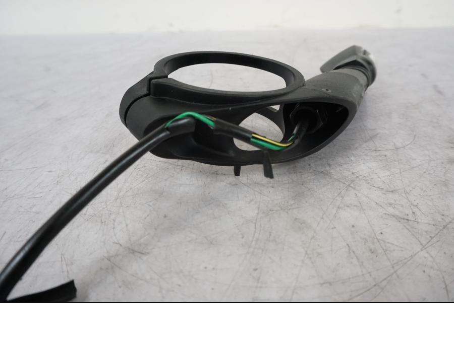 Snett uppifrån på Blinkers LED från en KTM 1290 Super Duke R -2021 motorcykel.