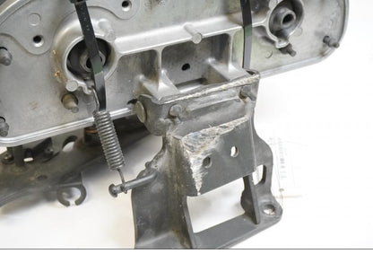 Snett nerifrån på Fotplatta från en Kawasaki VN 1700 Classic Tourer -2009 motorcykel.