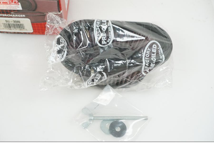 Baksidan på Luftfilter från en Suzuki DR 350 -1997 motorcykel.