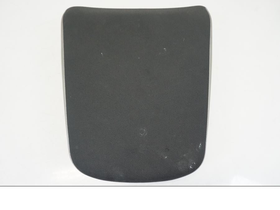 Höger sida på Sadel från en Yamaha XT 1200 A -2010 motorcykel.