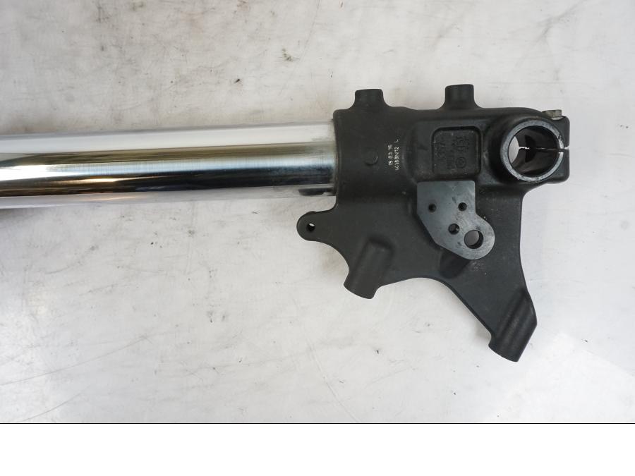 Höger sida på Gaffelben från en KTM 690 SMCR -2016 motorcykel.