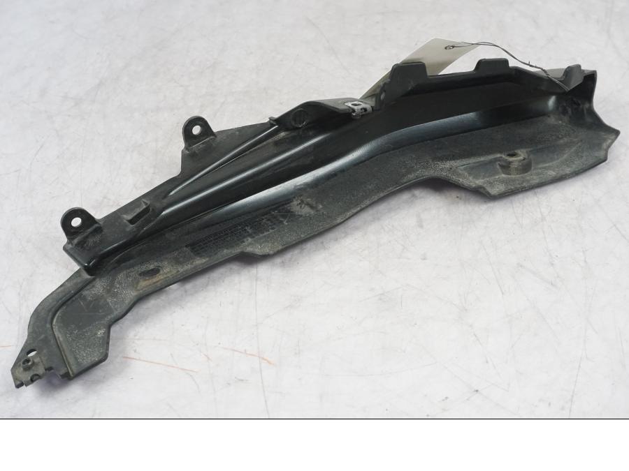 Extrabild1 på Bakvinge från en Yamaha MT-09 -2016 motorcykel.