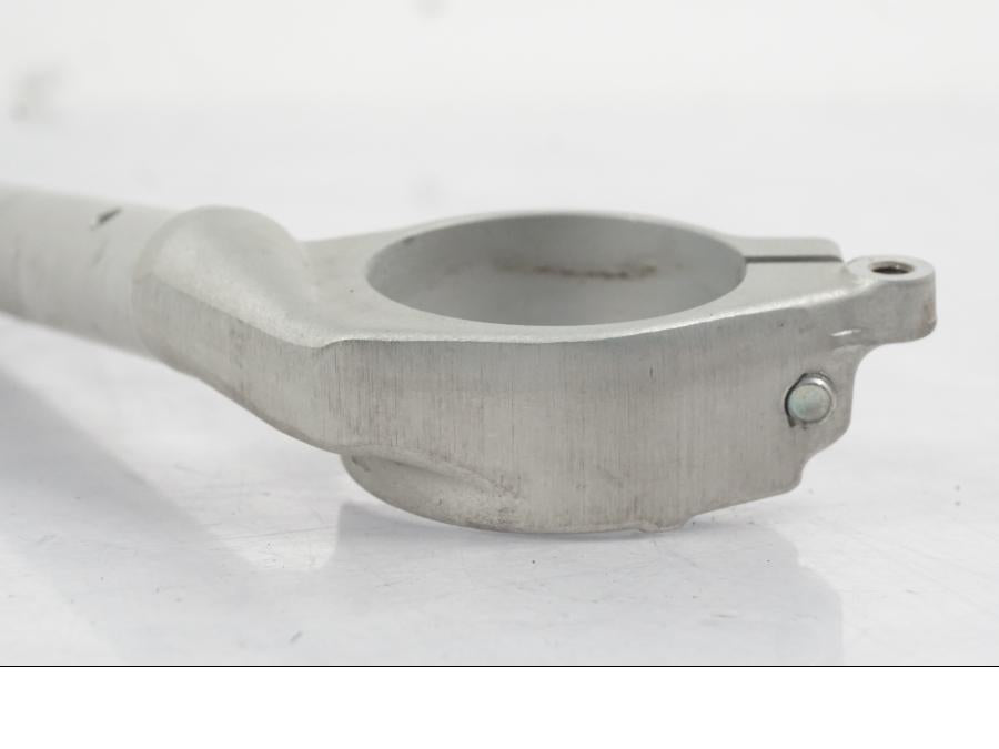 Vänster sida på Styre från en Yamaha YZF 1000 R1 -2007 motorcykel.