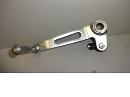 Baksidan på Växelpedal från en Kawasaki Z 1000 -2014 motorcykel.