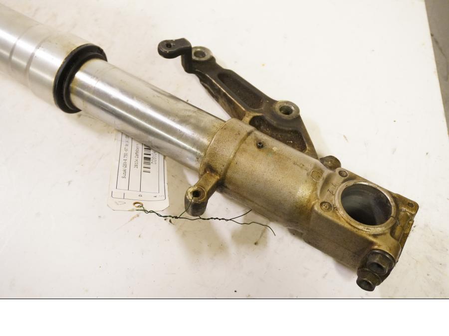 Snett uppifrån på Gaffelben från en Suzuki GSX-R 750 -1997 motorcykel.