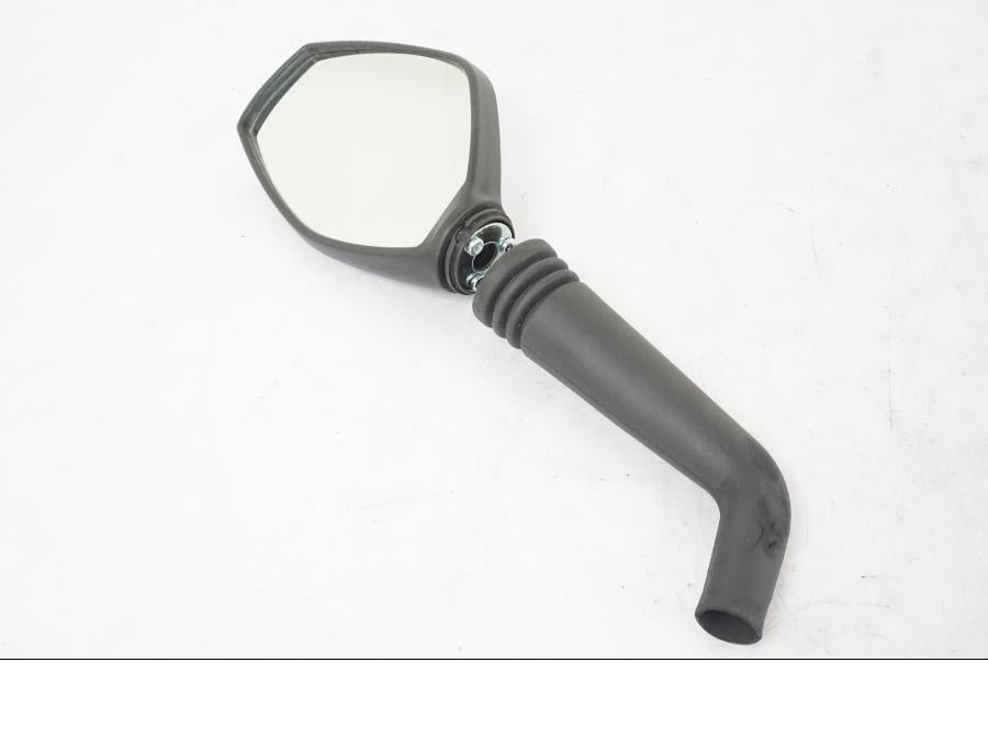 Framsidan på Backspegel från en KTM 690 Duke -2015 motorcykel.