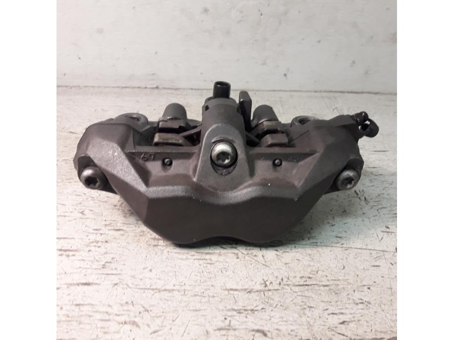 Baksidan på Bromsok från en Honda CBR 1000 RR -2004 motorcykel.