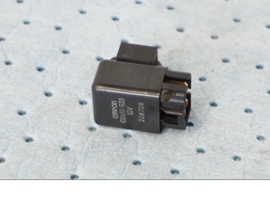 Framsidan på Relä från en Suzuki GSX-R 1000 -2008 motorcykel.