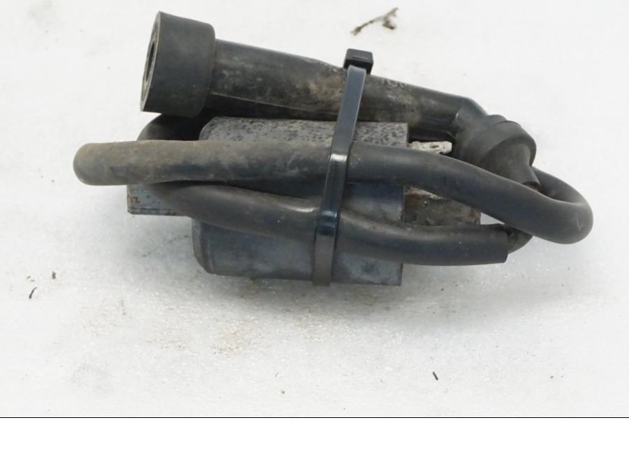 Framsidan på Tändspole från en Yamaha XV 535 -1999 motorcykel.