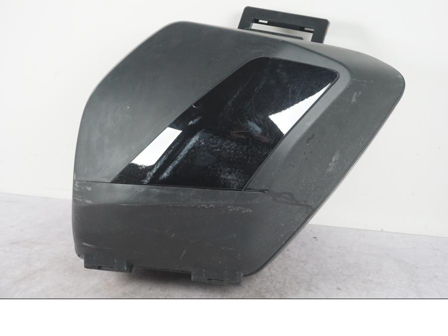 Framsidan på Sidoväska från en Yamaha MT-09 Tracer -2022 motorcykel.