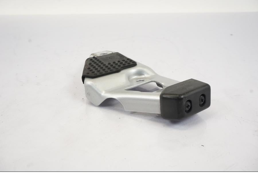 Höger sida på Fotpinnefäste från en BMW R 1150 RS -2003 motorcykel.