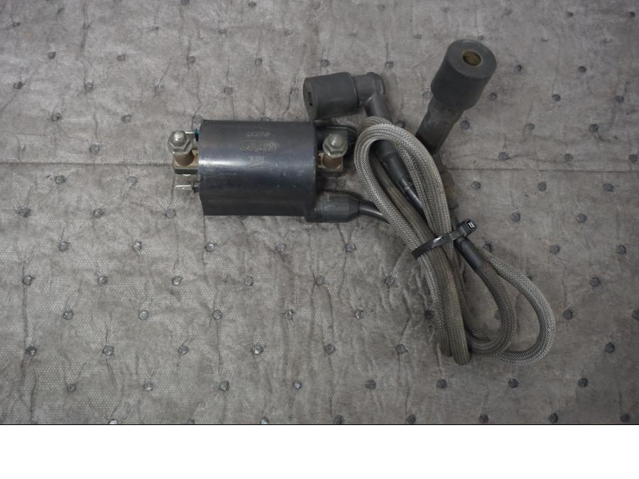 Framsidan på Tändspole från en Kawasaki VN 1500 Mean Streak -2003 motorcykel.