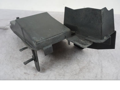 Extrabild2 på Batterihållare från en Kawasaki ZX-6R -2006 motorcykel.