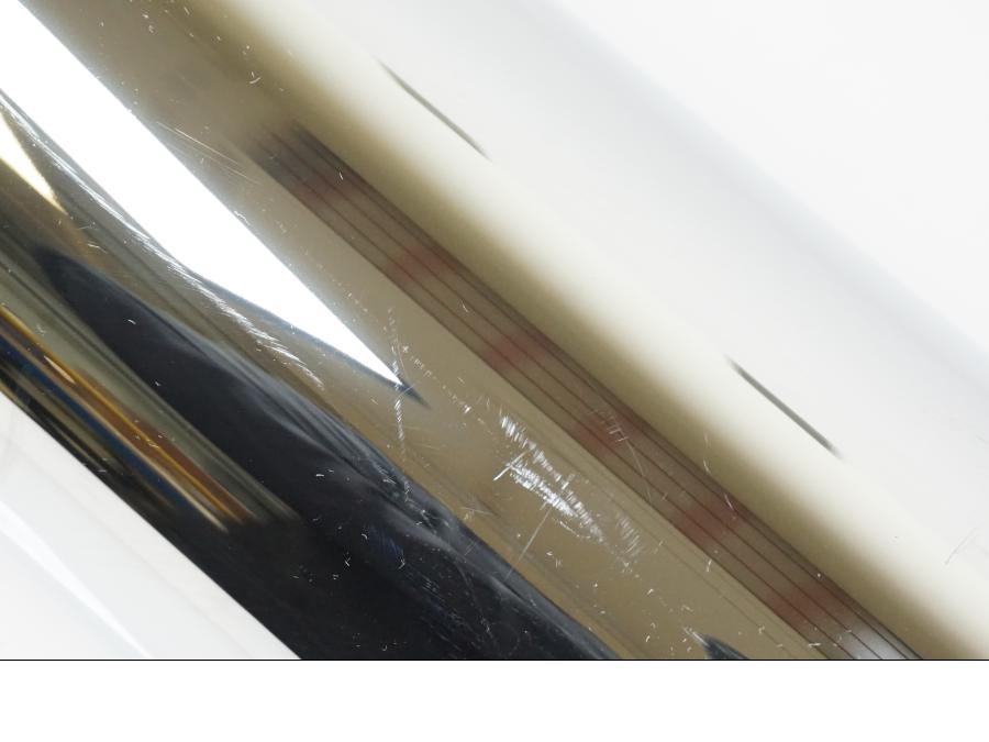 Snett uppifrån på Ljuddämpare från en H-D Touring Road King Classic FLHRCI -2016 motorcykel.