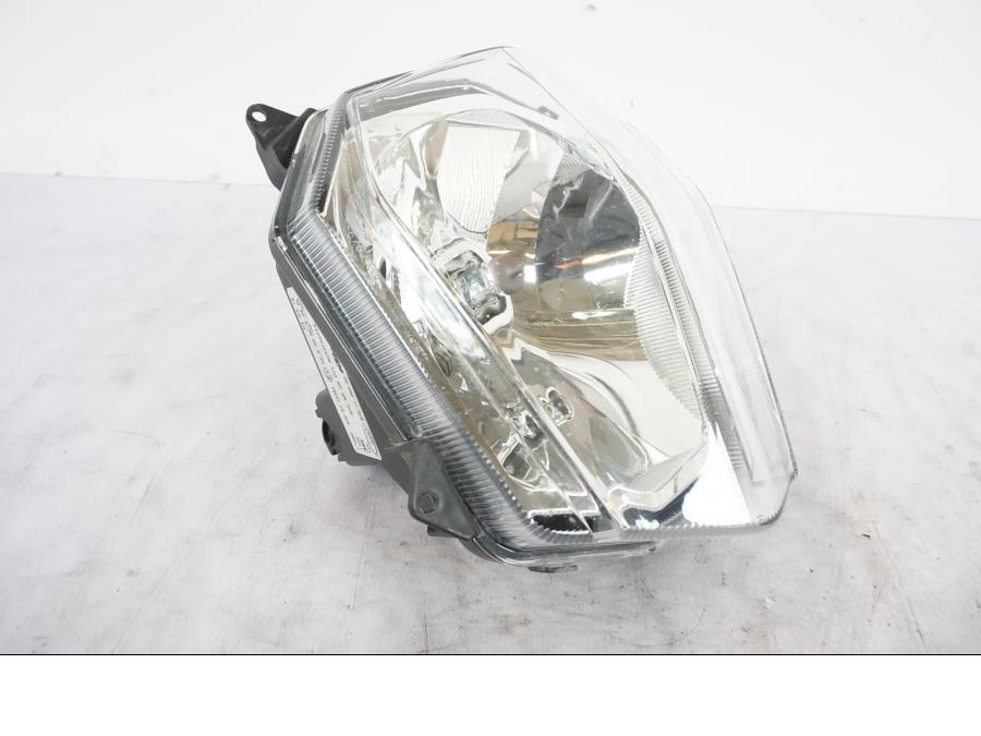 Framsidan på Strålkastare från en KTM 690 SMCR -2016 motorcykel.