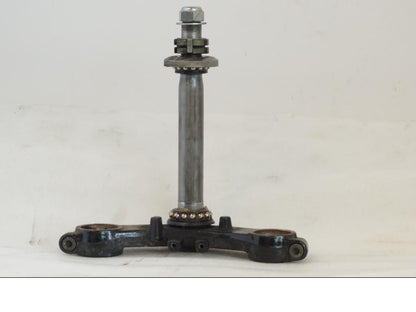 Framsidan på Gaffelkrona från en Yamaha TDM 850 -1998 motorcykel.