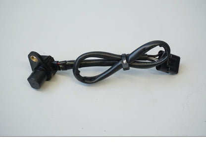 Baksidan på Hastighetsgivare från en Suzuki GSX-R 1000 -2007 motorcykel.