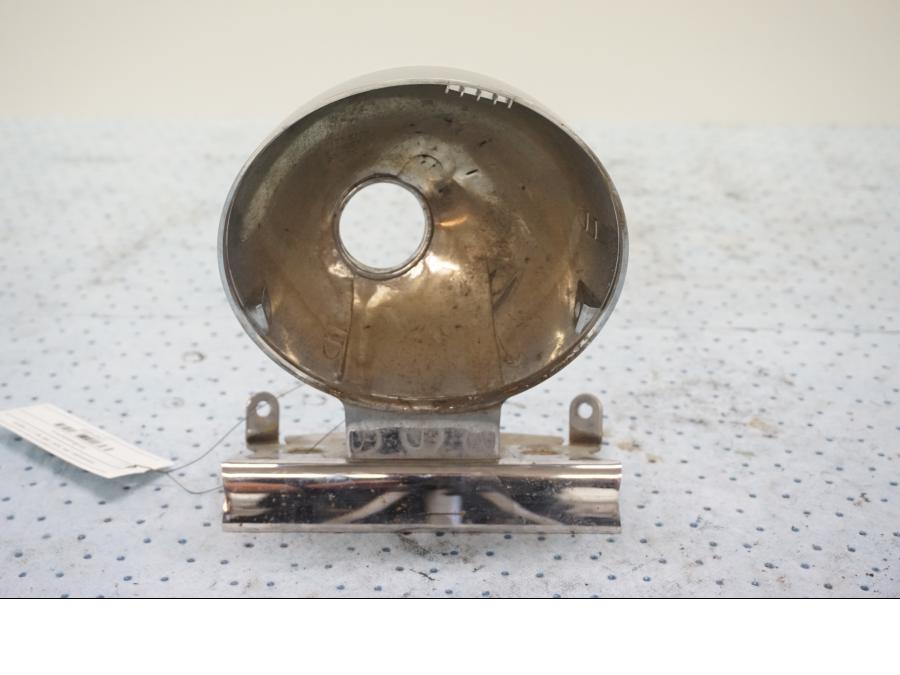 Baksidan på Strålkastarhus från en Kawasaki EN 500 -1999 motorcykel.