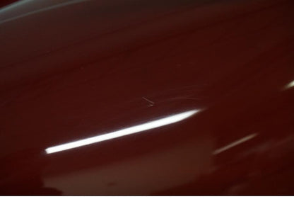 Snett uppifrån på Vindruta från en Ducati Panigale V2 -2023 motorcykel.