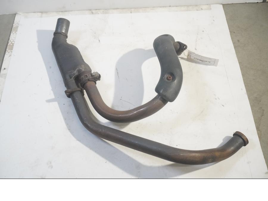 Framsidan på Grenrör från en Honda XRV 750 -1994 motorcykel.