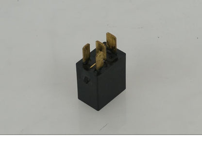 Framsidan på Relä från en Triumph Speed Triple -2011 motorcykel.