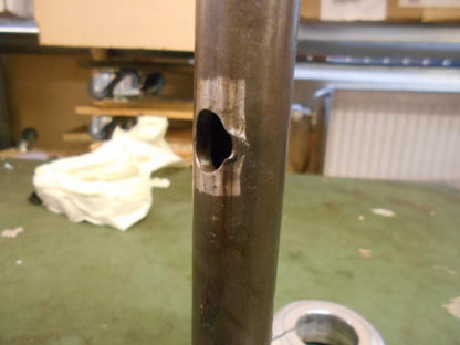 Snett uppifrån på Gaffelkrona från en Triumph Speedmaster -2010 motorcykel.