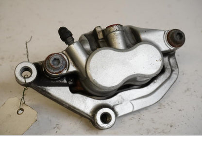 Framsidan på Bromsok från en Yamaha XVS 1100 -2000 motorcykel.