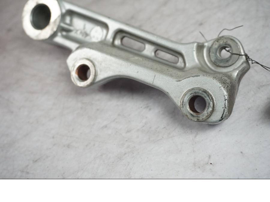 Baksidan på Bromsoksfäste från en Yamaha TRX 850 -1996 motorcykel.