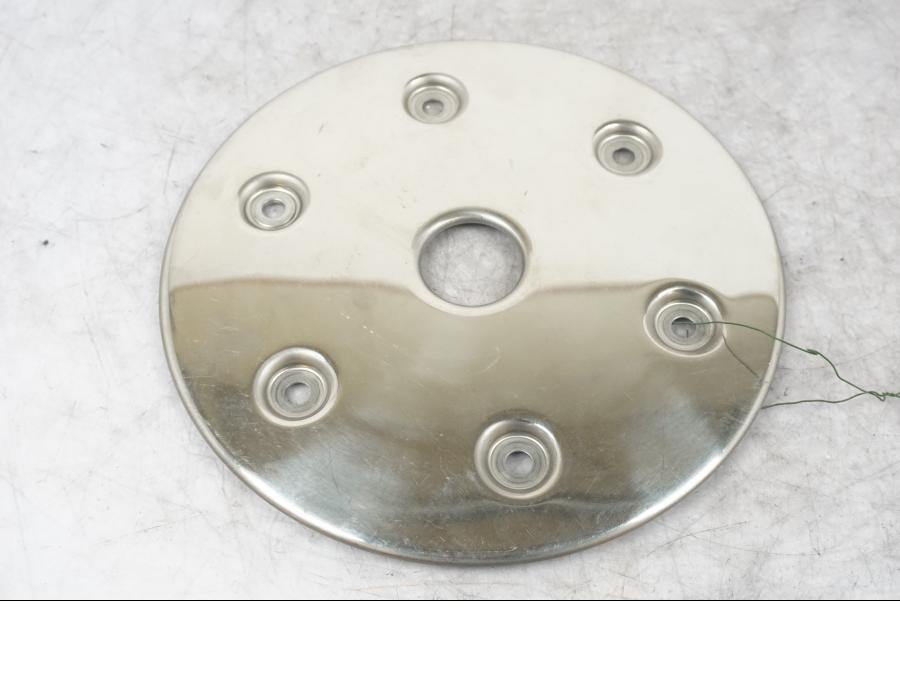 Framsidan på Bromsskivedekor från en Yamaha XV 1600 -2002 motorcykel.