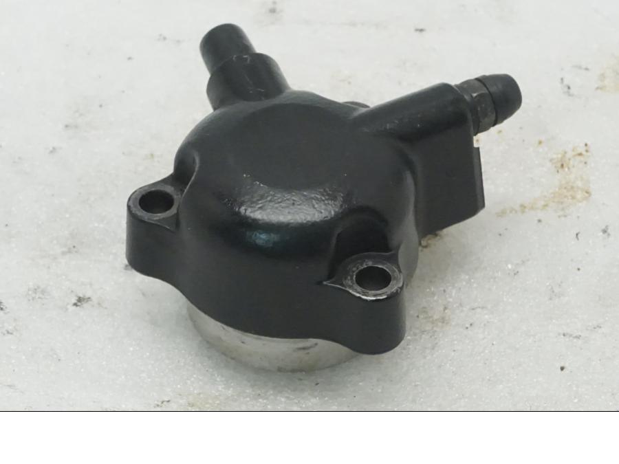 Framsidan på Kopplingslavcylinder från en Triumph Legend TT -2000 motorcykel.