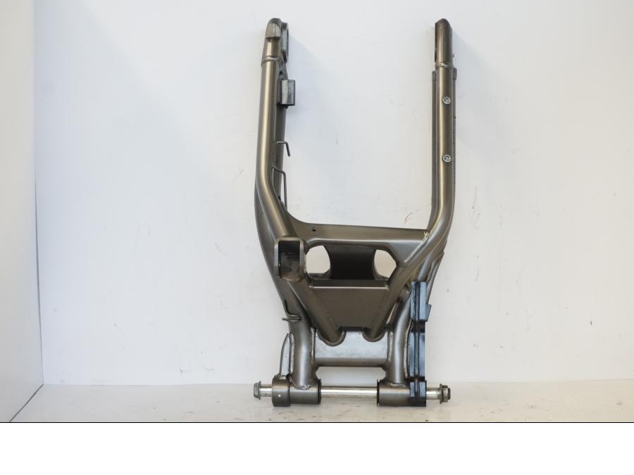 Snett nerifrån på Sving från en Kawasaki ER-6N -2012 motorcykel.