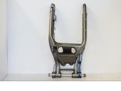 Snett nerifrån på Sving från en Kawasaki ER-6N -2012 motorcykel.