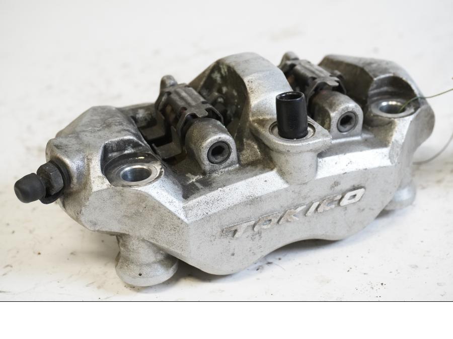 Framsidan på Bromsok från en Kawasaki VN 1600 Mean Streak -2007 motorcykel.