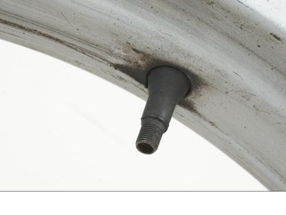 Höger sida på Fälg från en BMW K 1100 LT -1999 motorcykel.