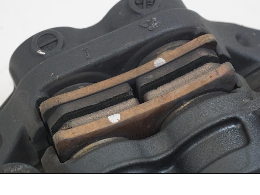 Extrabild2 på Bromsok från en Yamaha YZF R7 -2022 motorcykel.