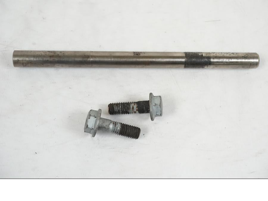 Vänster sida på Axel från en Husqvarna 701 SUPERMOTO ABS -2016 motorcykel.