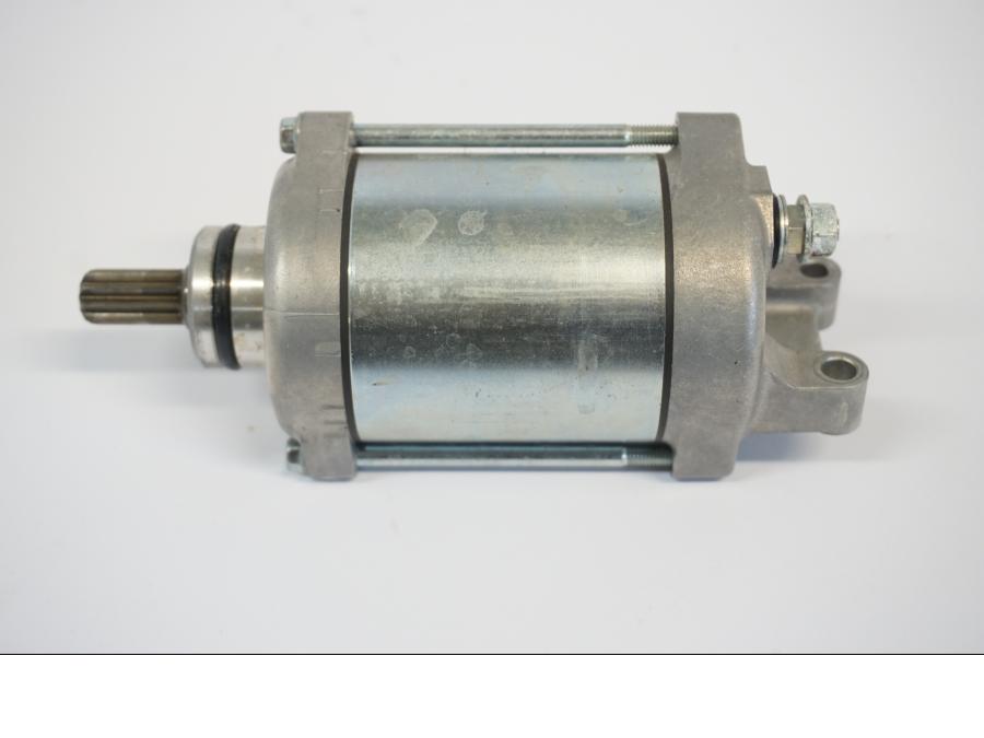 Framsidan på Startmotor från en Kawasaki Z 900 -2019 motorcykel.