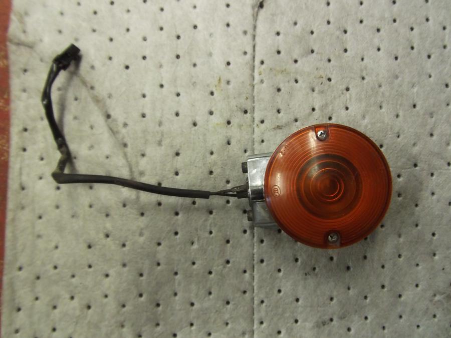 Framsidan på Blinkers från en H-D Touring Road King Classic FLHRCI -2008 motorcykel.