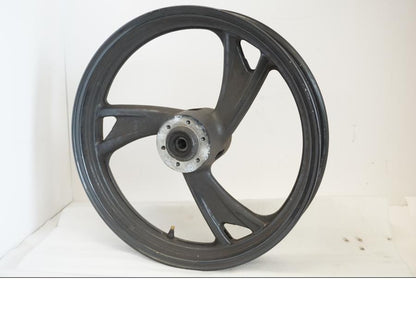 Framsidan på Fälg från en Yamaha TDM 850 -1998 motorcykel.