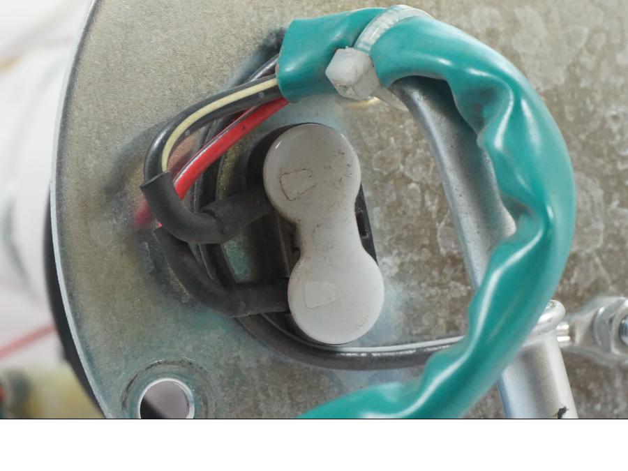 Extrabild6 på Bensinpump insprut från en Kawasaki Z 900 -2019 motorcykel.