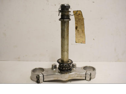 Framsidan på Gaffelkrona från en Yamaha FJR 1300 -2002 motorcykel.