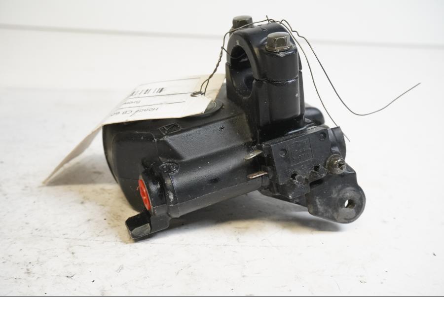 Vänster sida på Bromshuvudcylinder från en Honda CB 600 Hornet -2001 motorcykel.