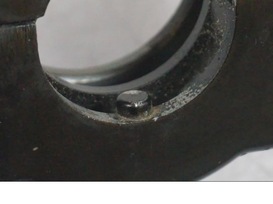 Höger sida på Gasklo från en Yamaha MT-09 -2016 motorcykel.