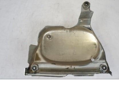 Snett uppifrån på Transmissionskåpa från en Suzuki VL 800 -2002 motorcykel.