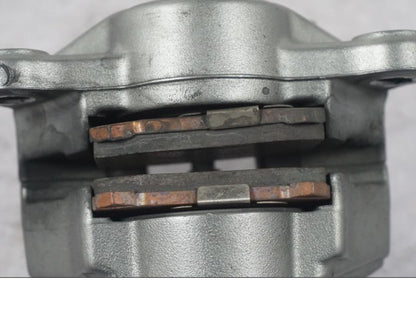 Extrabild2 på Bromsok från en KTM 1290 Super Duke R -2022 motorcykel.