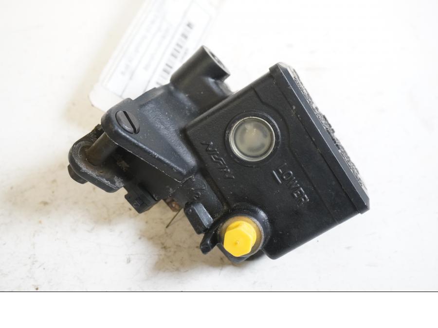 Framsidan på Bromshuvudcylinder från en Buell X1 Lightning -2002 motorcykel.